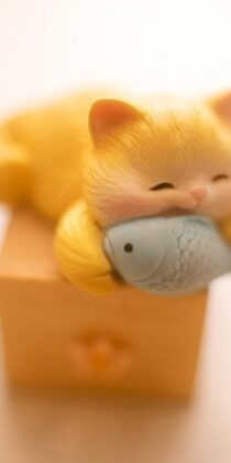 Japanese Cute Fish And Cat Statue With Wooden Platform