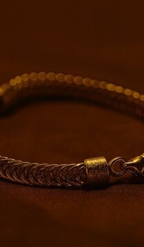 Rich Gold Plated Dimond Cut Men Bracelet